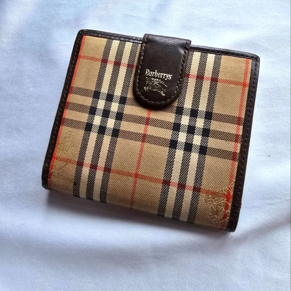 Burberry wallet